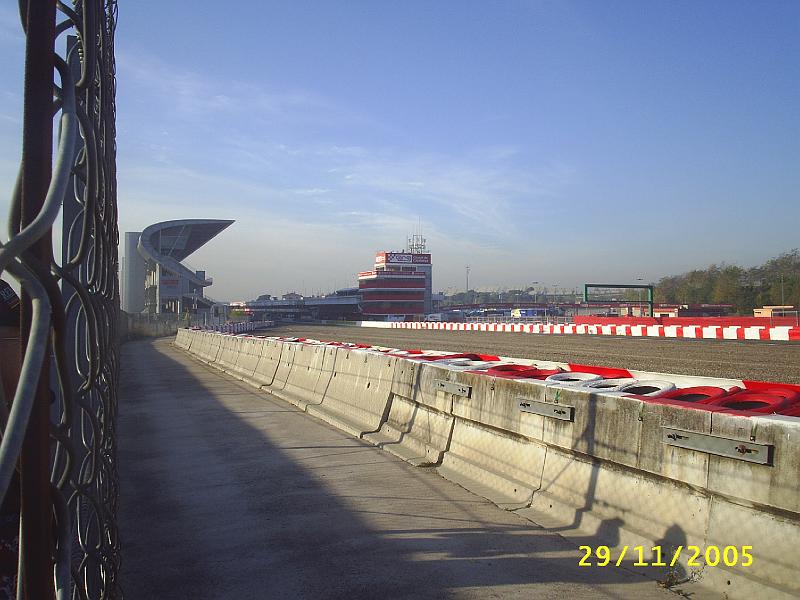 Barcelona Test 2005 (9).JPG